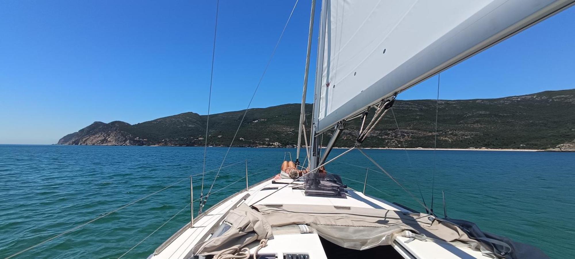 - Veleiro Em Marina * Tróia